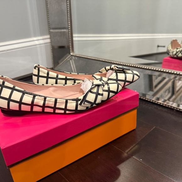 Kate Spade black and white Suki bow pointed toe Windowpane plaid Ballet flats - Picture 2 of 6